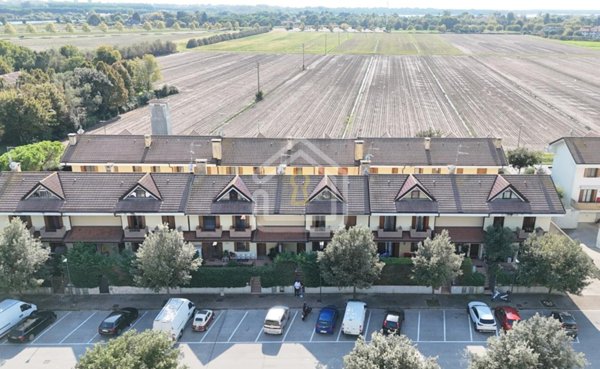 casa indipendente in vendita a Lignano Sabbiadoro