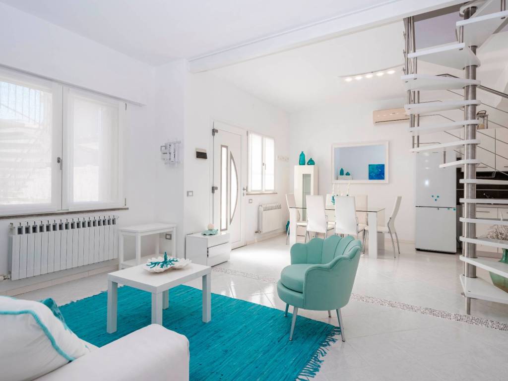 casa indipendente in vendita a Lignano Sabbiadoro