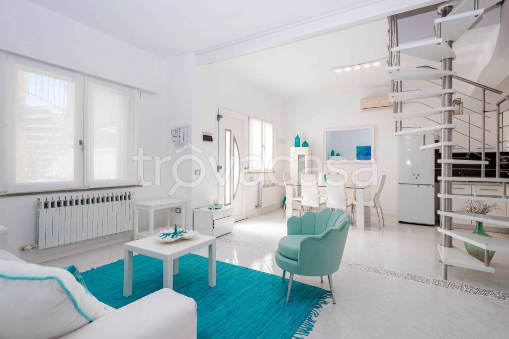 casa indipendente in vendita a Lignano Sabbiadoro