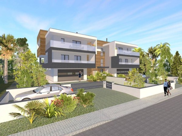 casa indipendente in vendita a Lignano Sabbiadoro in zona Pineta