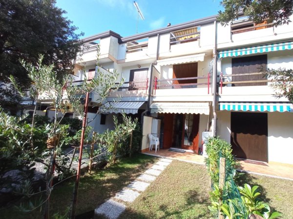 casa indipendente in vendita a Lignano Sabbiadoro in zona Pineta