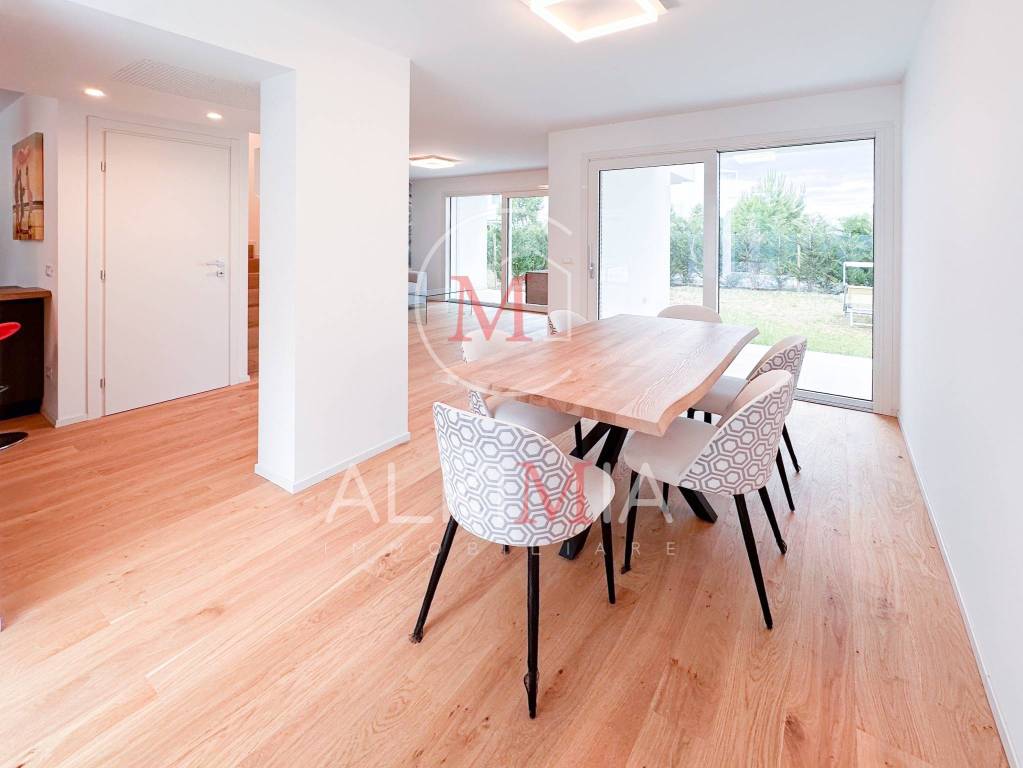 casa indipendente in vendita a Lignano Sabbiadoro