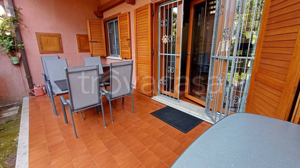 casa indipendente in vendita a Lignano Sabbiadoro in zona Riviera