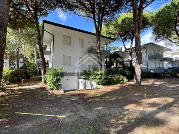 appartamento in vendita a Lignano Sabbiadoro in zona Pineta