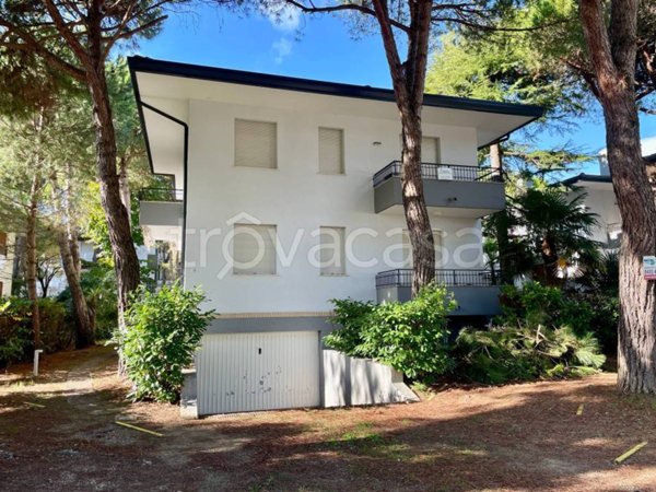 appartamento in vendita a Lignano Sabbiadoro in zona Pineta