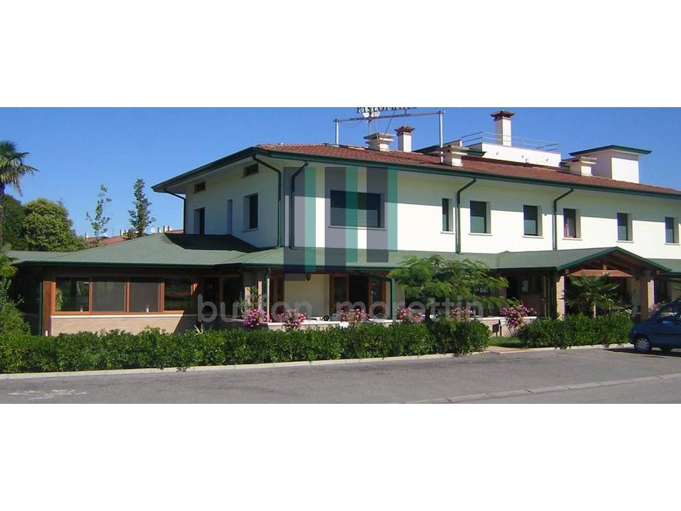 negozio in vendita a Lignano Sabbiadoro