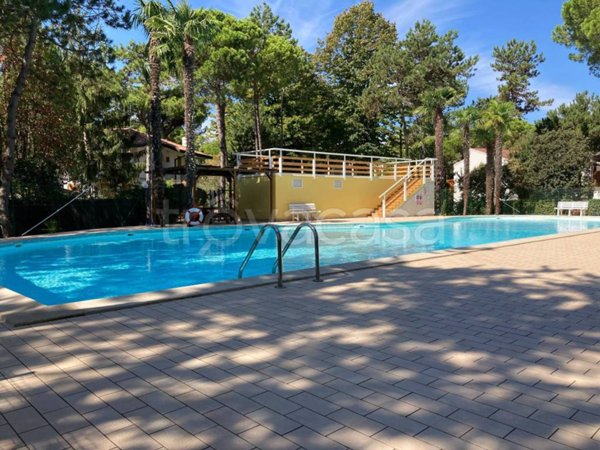 casa indipendente in vendita a Lignano Sabbiadoro in zona Pineta