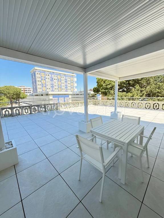 appartamento in vendita a Lignano Sabbiadoro in zona Pineta