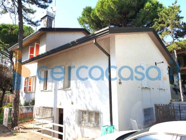 casa indipendente in vendita a Lignano Sabbiadoro in zona Pineta