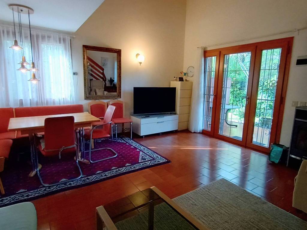 casa indipendente in vendita a Lignano Sabbiadoro in zona Riviera