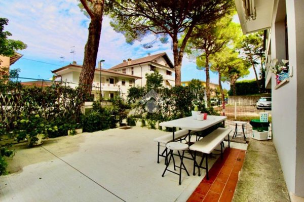 appartamento in vendita a Lignano Sabbiadoro in zona Pineta