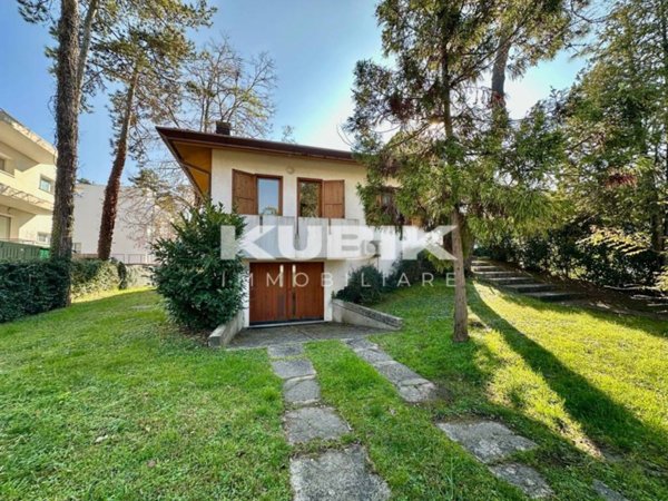 casa indipendente in vendita a Lignano Sabbiadoro in zona Pineta