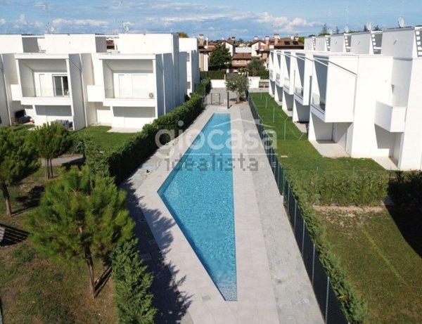 casa indipendente in vendita a Lignano Sabbiadoro