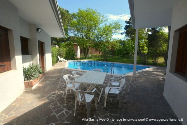 casa indipendente in vendita a Lignano Sabbiadoro in zona Riviera