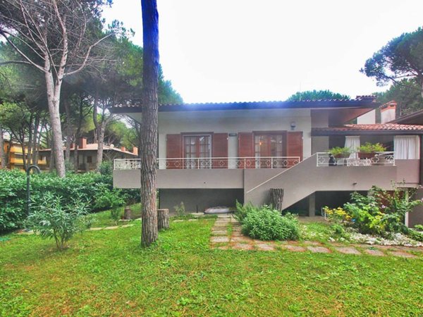 casa indipendente in vendita a Lignano Sabbiadoro in zona Riviera