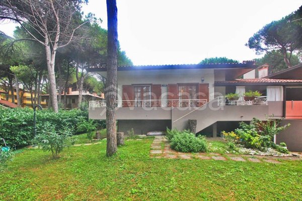casa indipendente in vendita a Lignano Sabbiadoro in zona Riviera