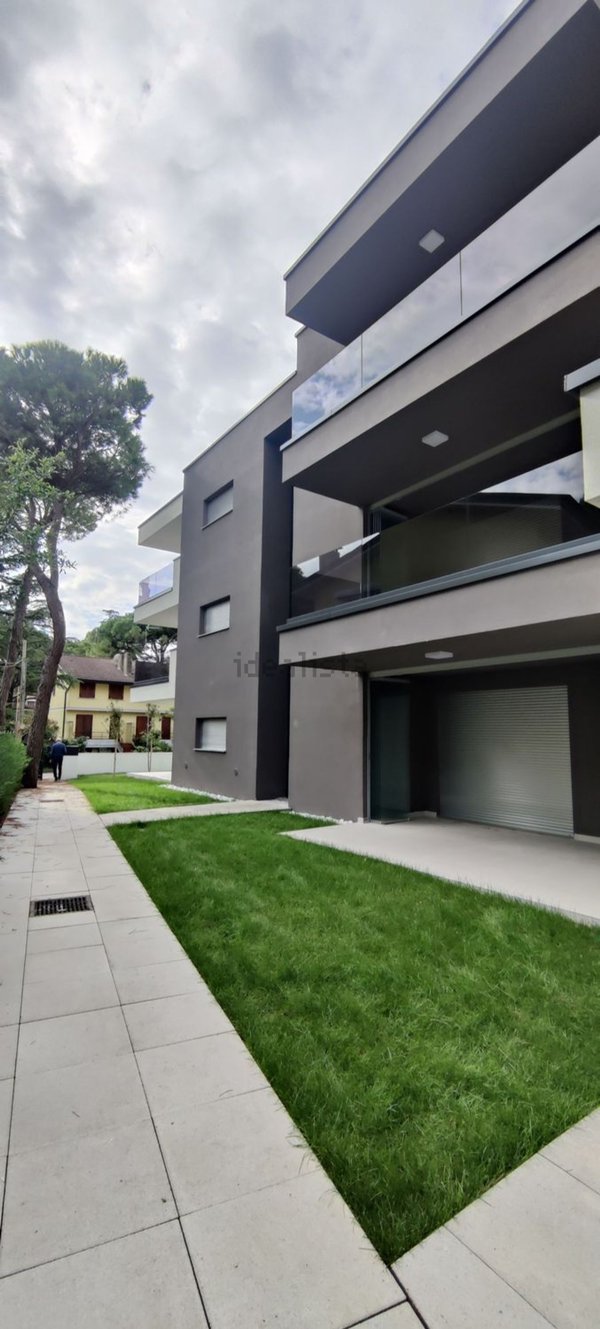 appartamento in vendita a Lignano Sabbiadoro in zona Pineta