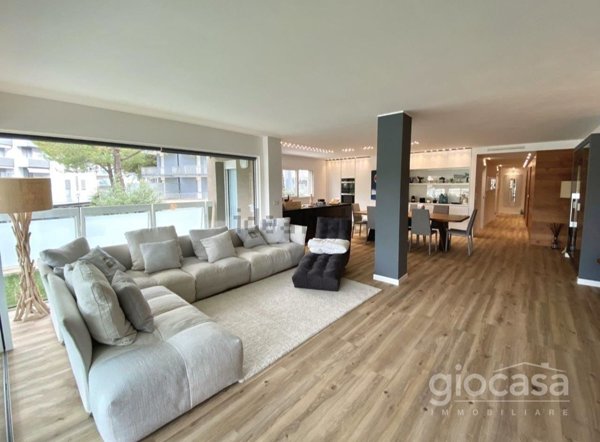 appartamento in vendita a Lignano Sabbiadoro in zona Pineta