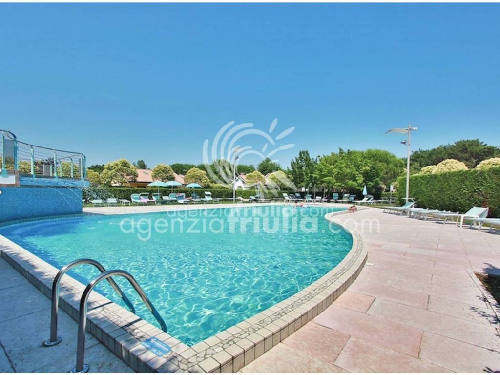 casa indipendente in vendita a Lignano Sabbiadoro in zona Riviera