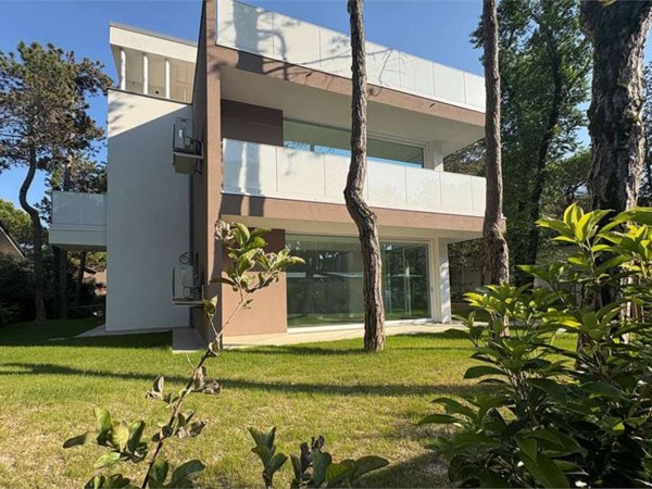 appartamento in vendita a Lignano Sabbiadoro in zona Pineta