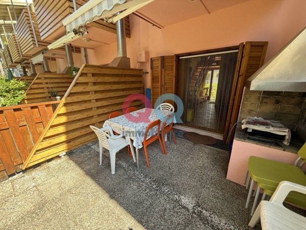 casa indipendente in vendita a Lignano Sabbiadoro in zona Pineta