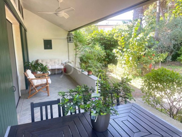 casa indipendente in vendita a Lignano Sabbiadoro in zona Pineta