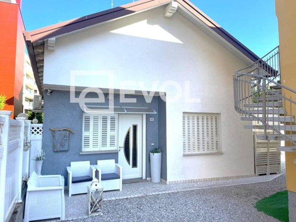casa indipendente in vendita a Lignano Sabbiadoro