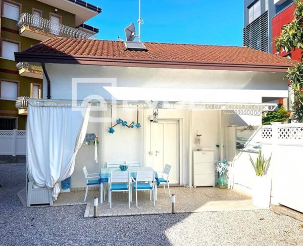 casa indipendente in vendita a Lignano Sabbiadoro