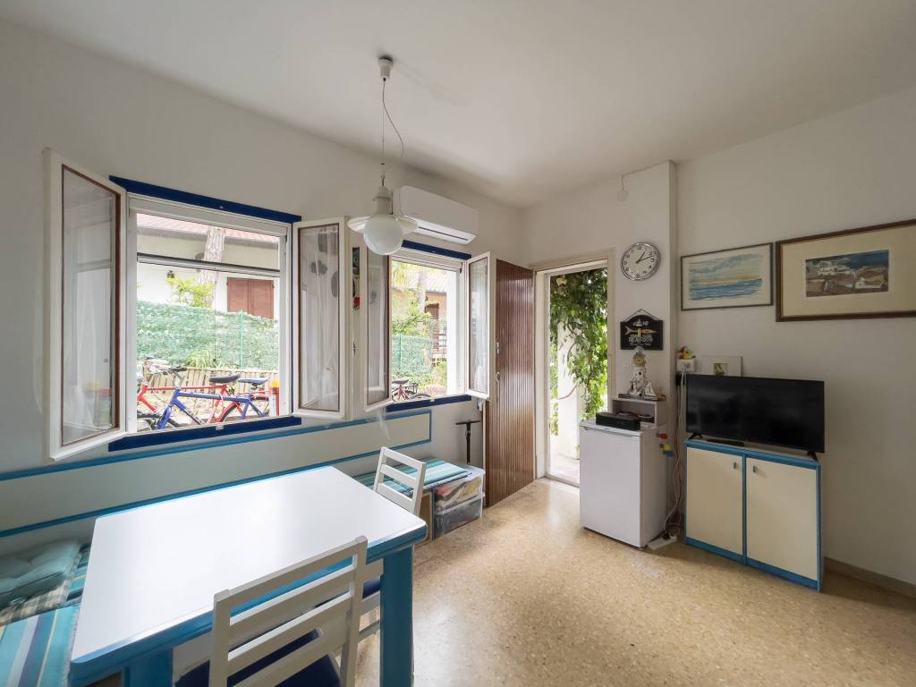 casa indipendente in vendita a Lignano Sabbiadoro in zona Pineta