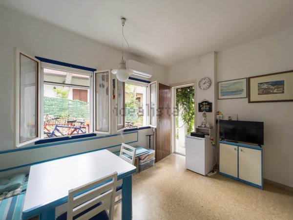 casa indipendente in vendita a Lignano Sabbiadoro in zona Pineta