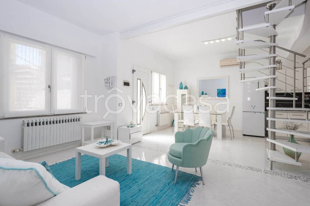 casa indipendente in vendita a Lignano Sabbiadoro