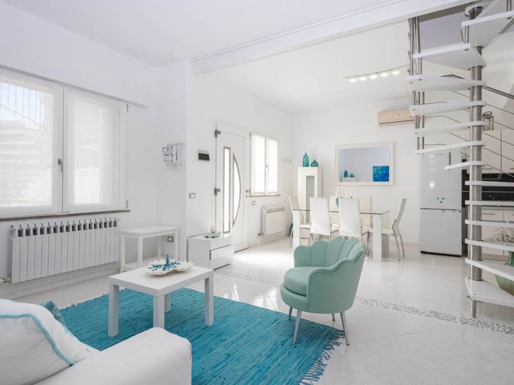 casa indipendente in vendita a Lignano Sabbiadoro