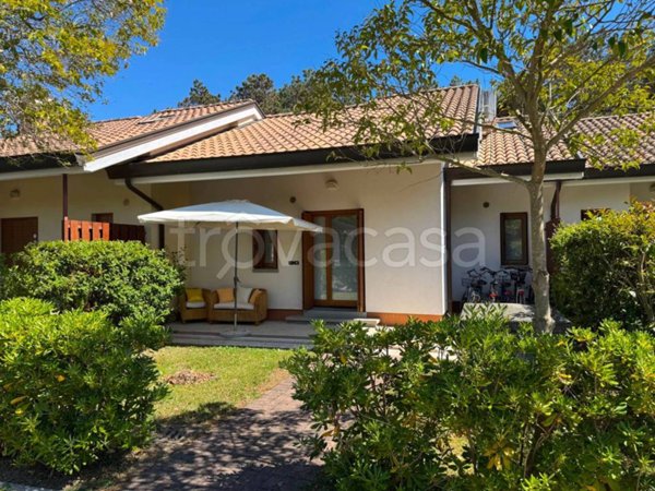 casa indipendente in vendita a Lignano Sabbiadoro in zona Pineta