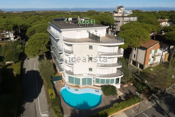 attico in vendita a Lignano Sabbiadoro in zona Pineta