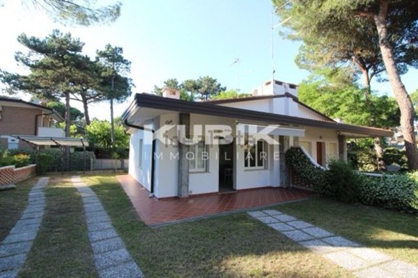 casa indipendente in vendita a Lignano Sabbiadoro in zona Pineta