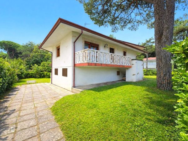 casa indipendente in vendita a Lignano Sabbiadoro in zona Riviera