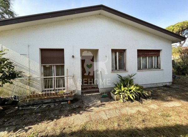 casa indipendente in vendita a Lignano Sabbiadoro in zona Pineta
