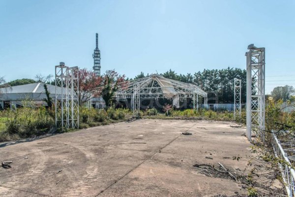 negozio in vendita a Lignano Sabbiadoro