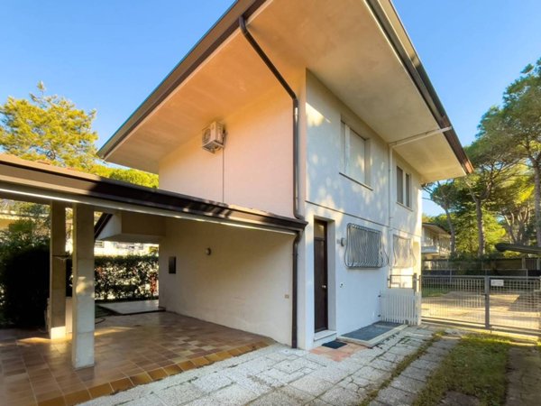 casa indipendente in vendita a Lignano Sabbiadoro in zona Pineta