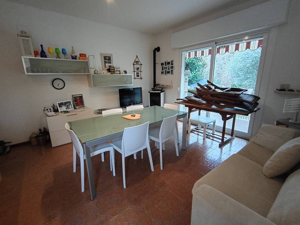 casa indipendente in vendita a Lignano Sabbiadoro in zona Riviera