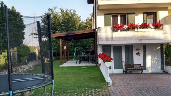 casa indipendente in vendita a Lignano Sabbiadoro in zona Pineta