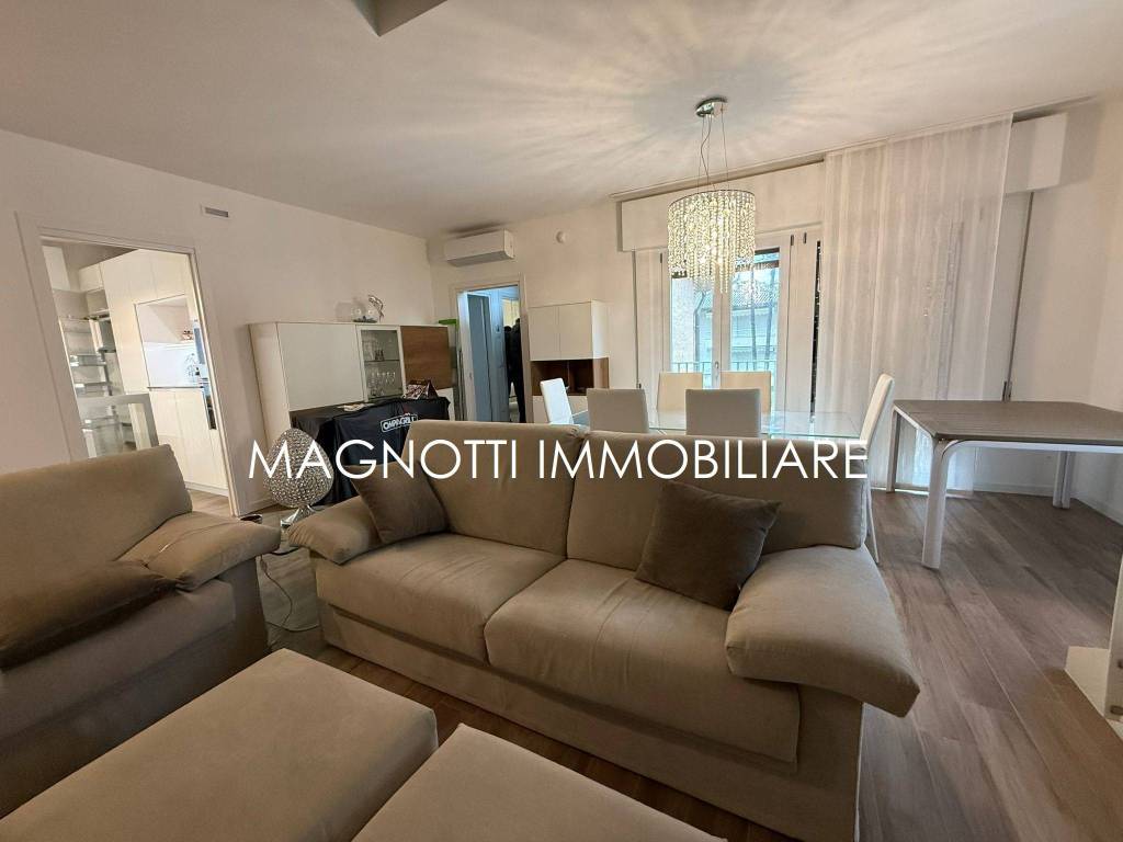 appartamento in vendita a Lignano Sabbiadoro in zona Pineta