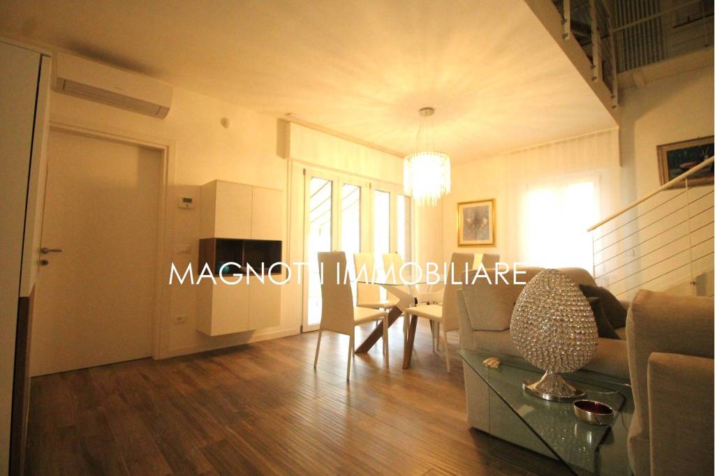 appartamento in vendita a Lignano Sabbiadoro in zona Pineta