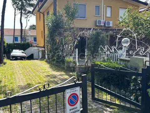 casa indipendente in vendita a Lignano Sabbiadoro