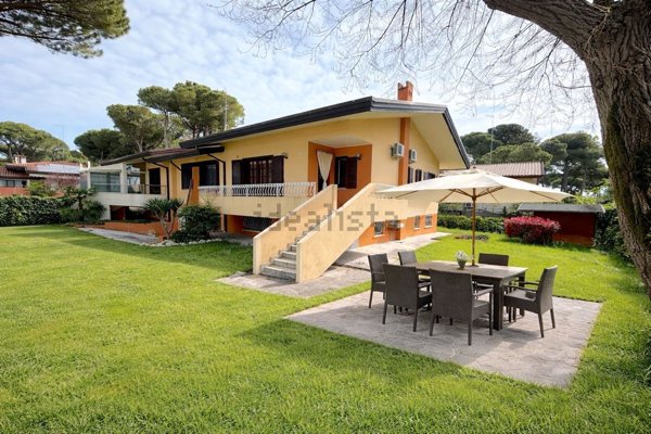 casa indipendente in vendita a Lignano Sabbiadoro