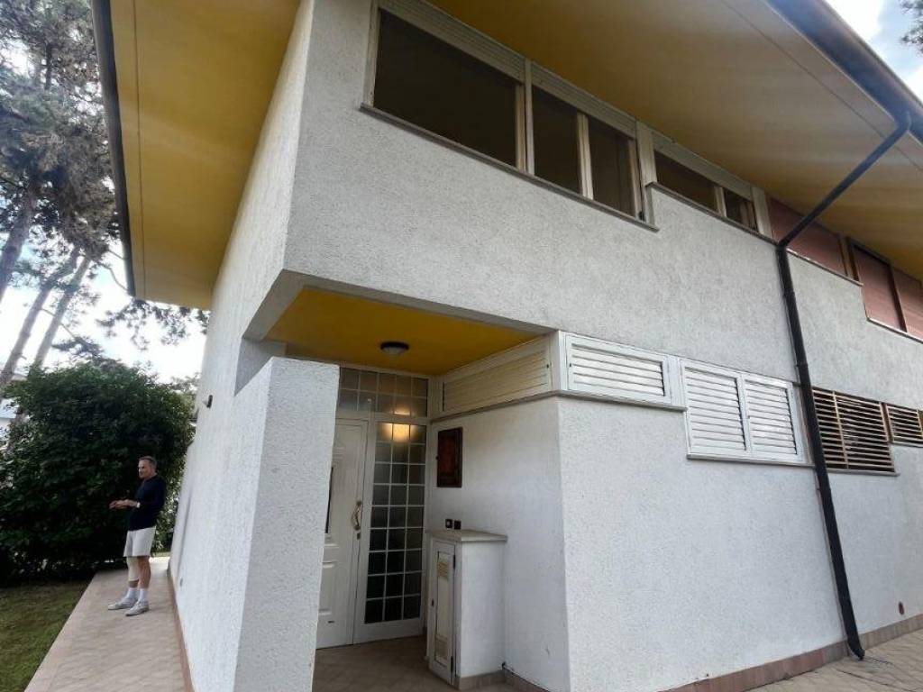 casa indipendente in vendita a Lignano Sabbiadoro in zona Pineta