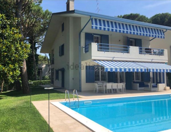 casa indipendente in vendita a Lignano Sabbiadoro in zona Pineta