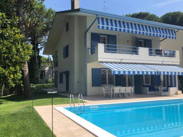 casa indipendente in vendita a Lignano Sabbiadoro in zona Pineta