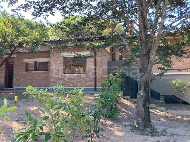 casa indipendente in vendita a Lignano Sabbiadoro in zona Riviera