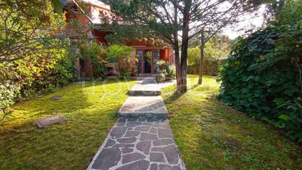 casa indipendente in vendita a Lignano Sabbiadoro in zona Riviera